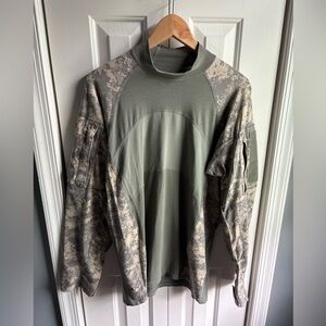 Massif Mountain Gear Company Mens Army Combat Shirt Long Sleeve Size Large